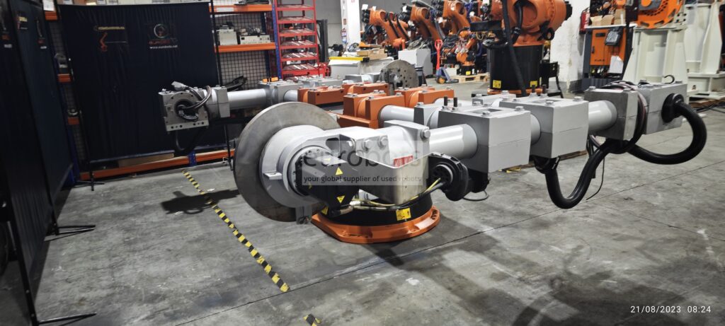 Cella di saldatura KUKA KR30-3 + posizionatore KPF3 a 3 assi — MIG/MAG 500A Megmeet, 2018