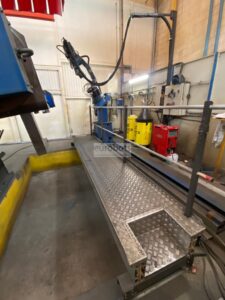 VMF500 5-axis tilting table positioner — high-capacity component handling